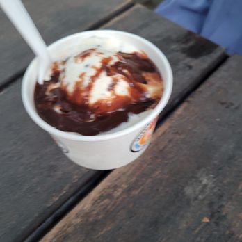 Mitchell's Homemade Ice Cream - Avon - mint chip with hot fudge - Desserts Near Me - Avon, Ohio Mitchell's Homemade Ice Cream - Avon - mint chip with hot fudge - Desserts Near Me - Avon, Ohio
