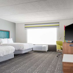 Hampton Inn & Suites Brookings - Guest room