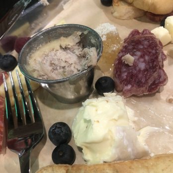 Humdinger Brewing - Terrific charcuterie plate! Don't miss the pork on their yummy toasts! Soooo good! - New American Near Me - Arroyo Grande, California