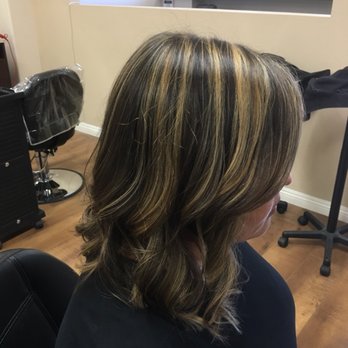 Strand's Beauty Salon - Linda is fabulous!!!! She's been doing hair for over 30 years. - Hair Salons Near Me - Los Angeles, California