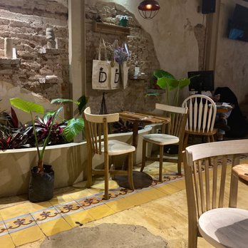 dalchemist - Interior wall of coffee shop - Coffee & Tea Near Me - Buenos Aires, C