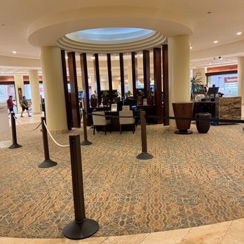 Sheraton Waikiki Beach Resort - Resort check in area - Hotels Near Me - Honolulu, Hawaii