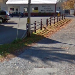 Country Corner Meat Market - Tucked down a road behind two houses and easily missed if your not looking for it. A wonderful find!!