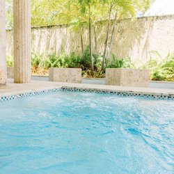 The Rainforest Spa - Love this pool.