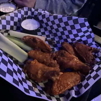 Bookmakers Burgers Bourbon Brews - Buffalo wings - Burgers Near Me - Aurora, Colorado Bookmakers Burgers Bourbon Brews - Buffalo wings - Burgers Near Me - Aurora, Colorado