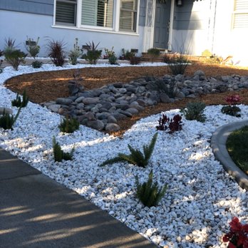 Summerset Landscaping - the front yard of a house - Landscaping Near Me - Alta Loma, California Summerset Landscaping - the front yard of a house - Landscaping Near Me - Alta Loma, California