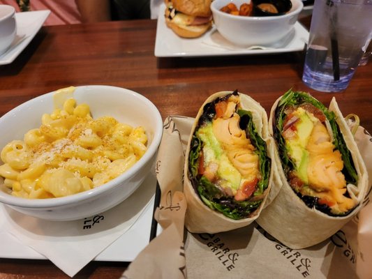 Dive Bar and Grille (Savage Mill) by null