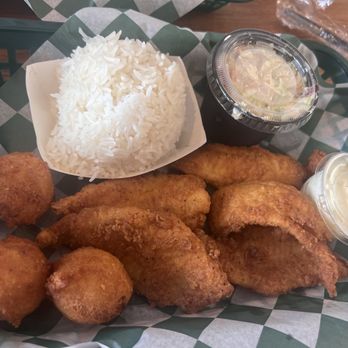 Greentail's Seafood Market and Kitchen - Fish of the day plate - Seafood Markets Near Me - Nags Head, North Carolina Greentail's Seafood Market and Kitchen - Fish of the day plate - Seafood Markets Near Me - Nags Head, North Carolina