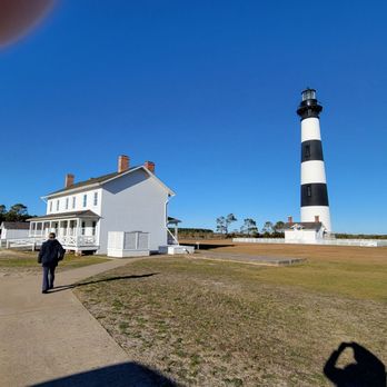 Bodie Island Lighthouse - View of lighthouse and the gift shop - Landmarks & Historical Buildings Near Me - Nags Head, North Carolina Bodie Island Lighthouse - View of lighthouse and the gift shop - Landmarks & Historical Buildings Near Me - Nags Head, North Carolina