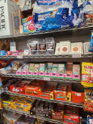 Highland Park Corner Store by null