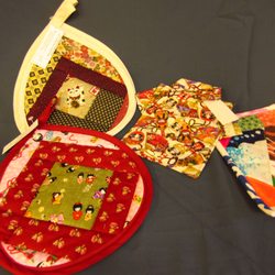 Hawaii's Plantation Village Gift Shop - Handmade Patchwork potholders in assorted size and shapes.