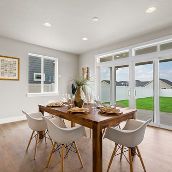 Architerra Homes - Iconic Collection: The Sheridan, dining - Home Developers Near Me - Coeur d'Alene, Idaho Architerra Homes - Iconic Collection: The Sheridan, dining - Home Developers Near Me - Coeur d'Alene, Idaho