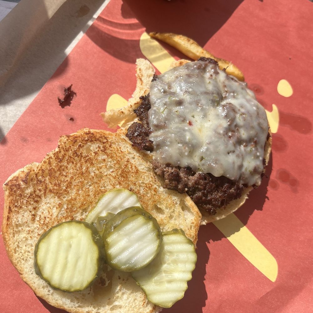 Hi-Pointe Drive-In - Single burger - Burgers Near Me - Chesterfield, Missouri Hi-Pointe Drive-In - Single burger - Burgers Near Me - Chesterfield, Missouri