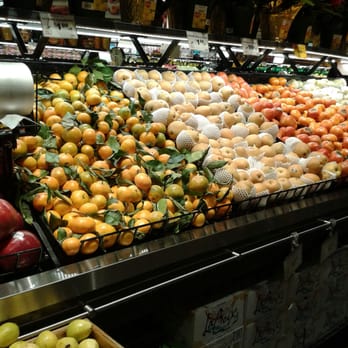 Pete's Fresh Market - Grocery Near Me - Oak Park, Illinois