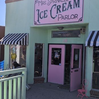 Mrs. Sprinkles Ice Cream - Ice Cream & Frozen Yogurt Near Me - Albuquerque, New Mexico