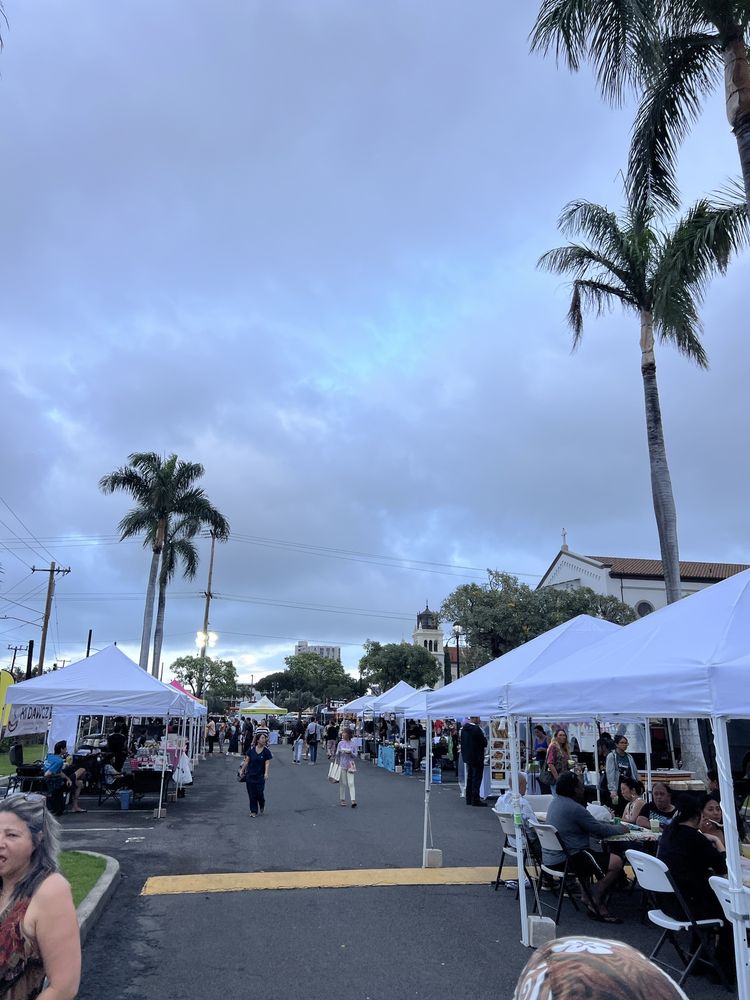 Plenty Of Aloha Logo