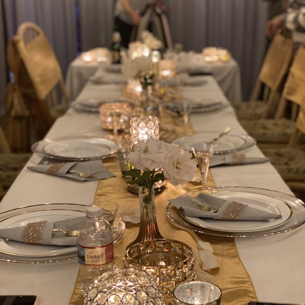 Dinner table with beautiful lighting and decor! Dinner table with beautiful lighting and decor!