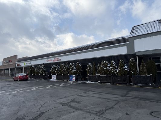 Alfredo’s Pizza by null