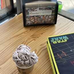 $8 double scoop
