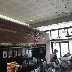 Poppy's café