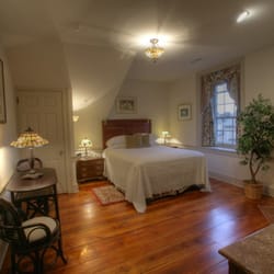 Silverstone Inn and Suites - White Pine Room