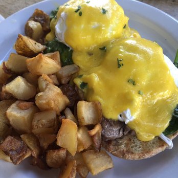 Fratelli Cafe - Big Ben Benedict - Coffee & Tea Near Me - Los Angeles, California