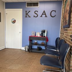 Kindred Spirits Animal Clinic - Waiting room