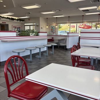 In-N-Out Burger - What a fun atmosphere? Staff are so energetic. - Burgers Near Me - Poway, California