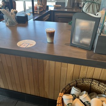 Starbucks - Caramel macchiato - Coffee & Tea Near Me - Guntersville, Alabama Starbucks - Caramel macchiato - Coffee & Tea Near Me - Guntersville, Alabama