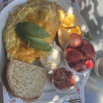 Paula's Pancake House - Omelet with ham - Breakfast & Brunch Near Me - Solvang, California