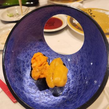 Kaiten Sushi Ginza Onodera Hawaii - Green uni vs purple uni - Conveyor Belt Sushi Near Me - Honolulu, Hawaii