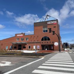 Save The Bay's Hamilton Family Aquarium - Aquarium Exterior