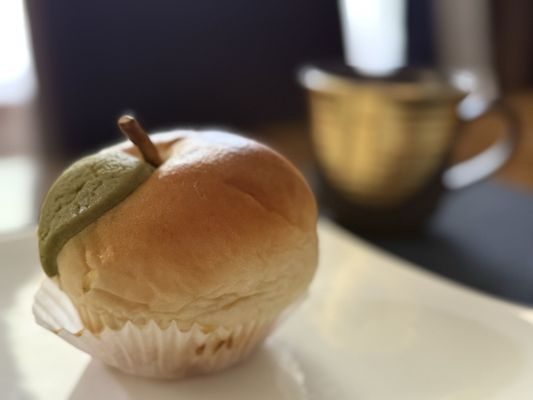 Pastry House Hippo by null