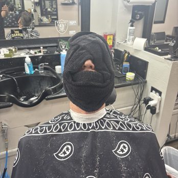 The Barber Lounge - Hot towel service - Barbers Near Me - Las Vegas, Nevada