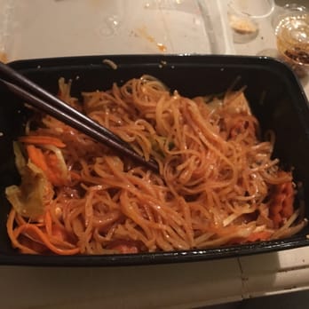 The dry as F* 5 veggies 4 pieces of  tofu chemical pad Thai...