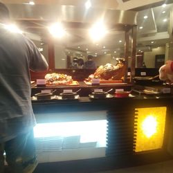 Sambo Kojin - Lamb leg, roasted prime rib and lechon de leche