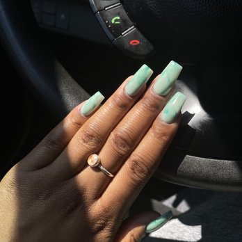 Vipro Nails Lounge - Eyelash Service Near Me - Fredericksburg, Virginia
