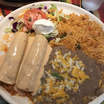 El Tapatio - Chicken enchiladas a la crema - Mexican Near Me - Page, Arizona El Tapatio - Chicken enchiladas a la crema - Mexican Near Me - Page, Arizona