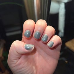 Essence Nails & Spa - Manicure chipped and chunks out of nail after 72 hours.