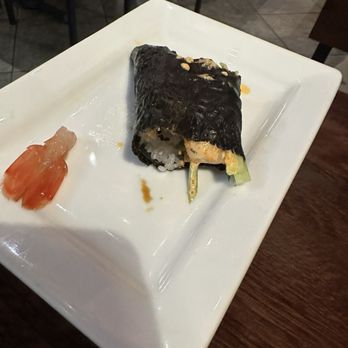 EAT'S SUSHI - Soggy hand rolls - Sushi Bars Near Me - Costa Mesa, California EAT'S SUSHI - Soggy hand rolls - Sushi Bars Near Me - Costa Mesa, California