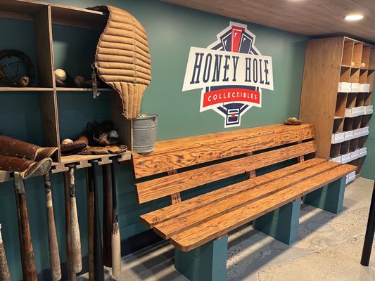 Honey Hole Collectibles by null