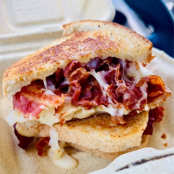 Melt - Mac & Cheese melt with bacon - Food Trucks Near Me - Bar Harbor, Maine Melt - Mac & Cheese melt with bacon - Food Trucks Near Me - Bar Harbor, Maine