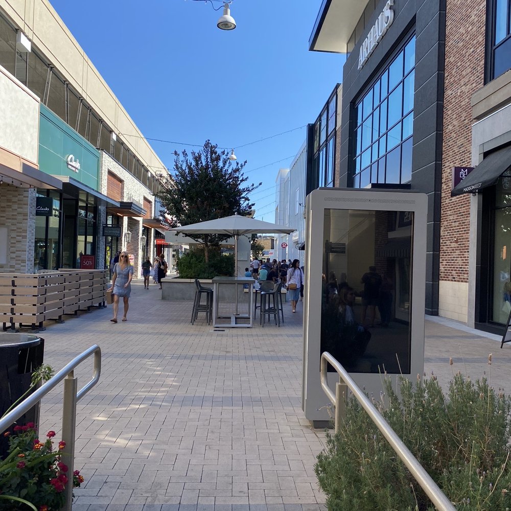 Broadway Plaza - Shopping Centers Near Me - Walnut Creek, California Broadway Plaza - Shopping Centers Near Me - Walnut Creek, California