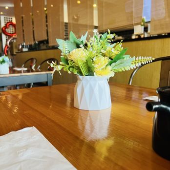 Tiki Poke - Cute seating - Bubble Tea Near Me - Hicksville, New York Tiki Poke - Cute seating - Bubble Tea Near Me - Hicksville, New York
