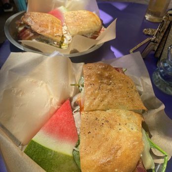 Nosh Restaurant and Cafè - Cafes Near Me - Springfield, Massachusetts