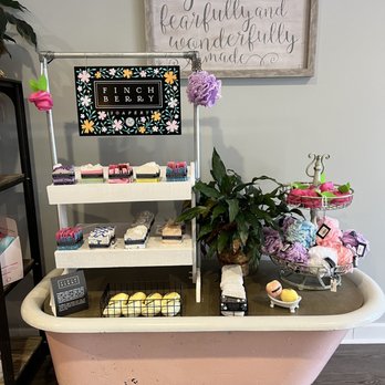 Simply Oak Boutique - Accessories Near Me - Elon, North Carolina