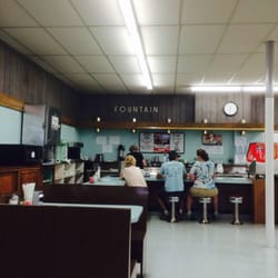Walton & Smoot Pharmacy - Just like the Drug Store in Mayberry.
