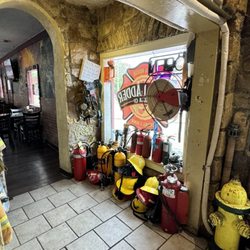 Hook & Ladder Pizza - Inside restaurant hallway