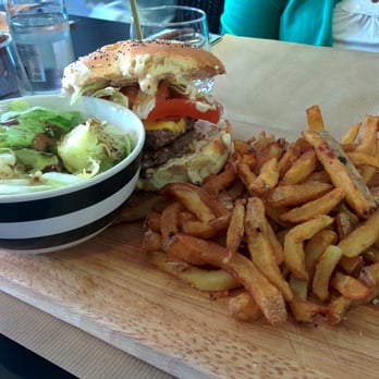 Heroes Coffee - Double iron bacon menu - Salad Near Me - Blagnac, 31