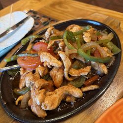 Aztecas Restaurant & Cantina - Absolutely disgusting. " Chicken fajitas "